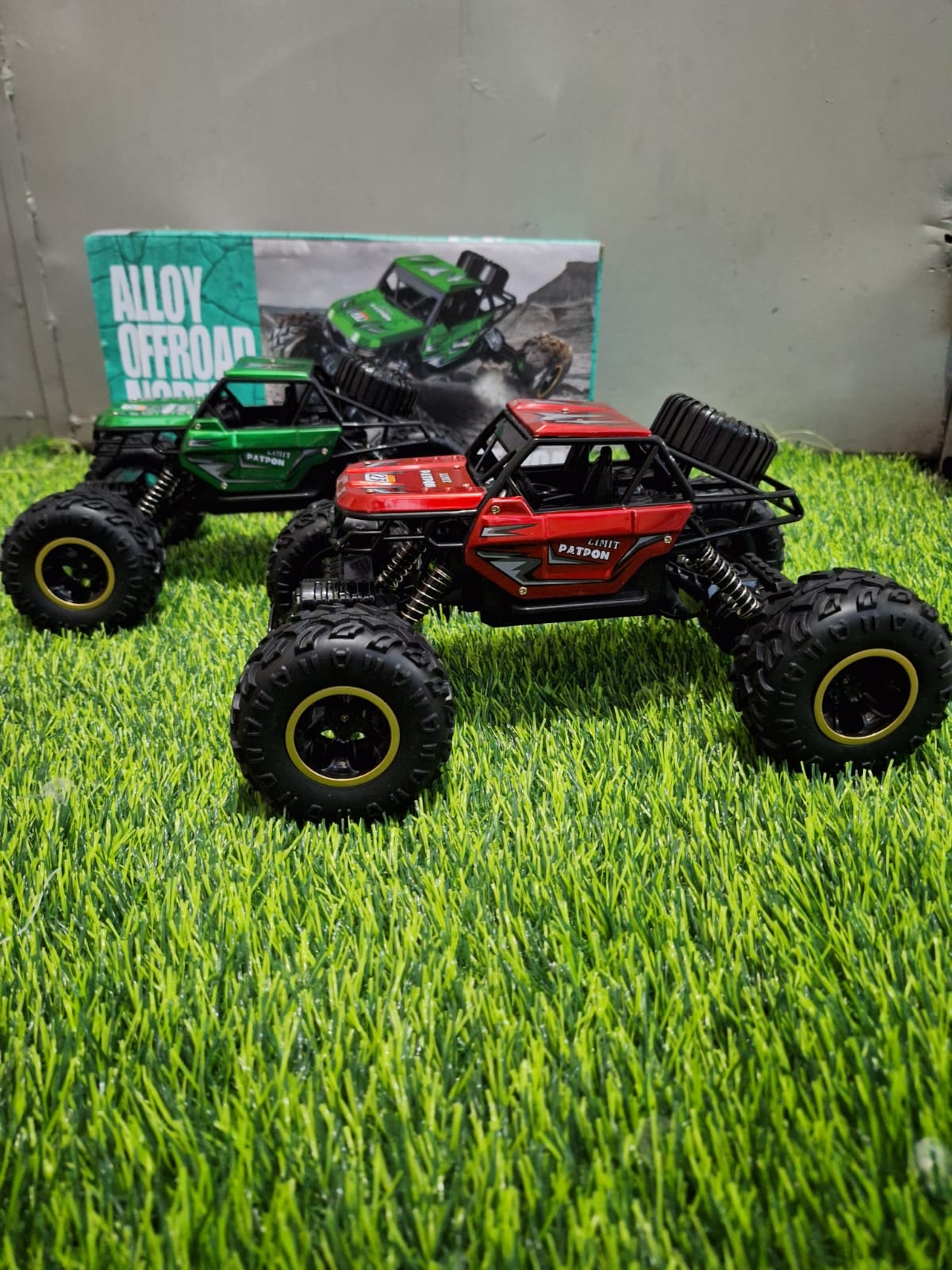RC Monster Truck Car 4WD Off-road Remote Control Car Gift Hobby Drift stunt Car